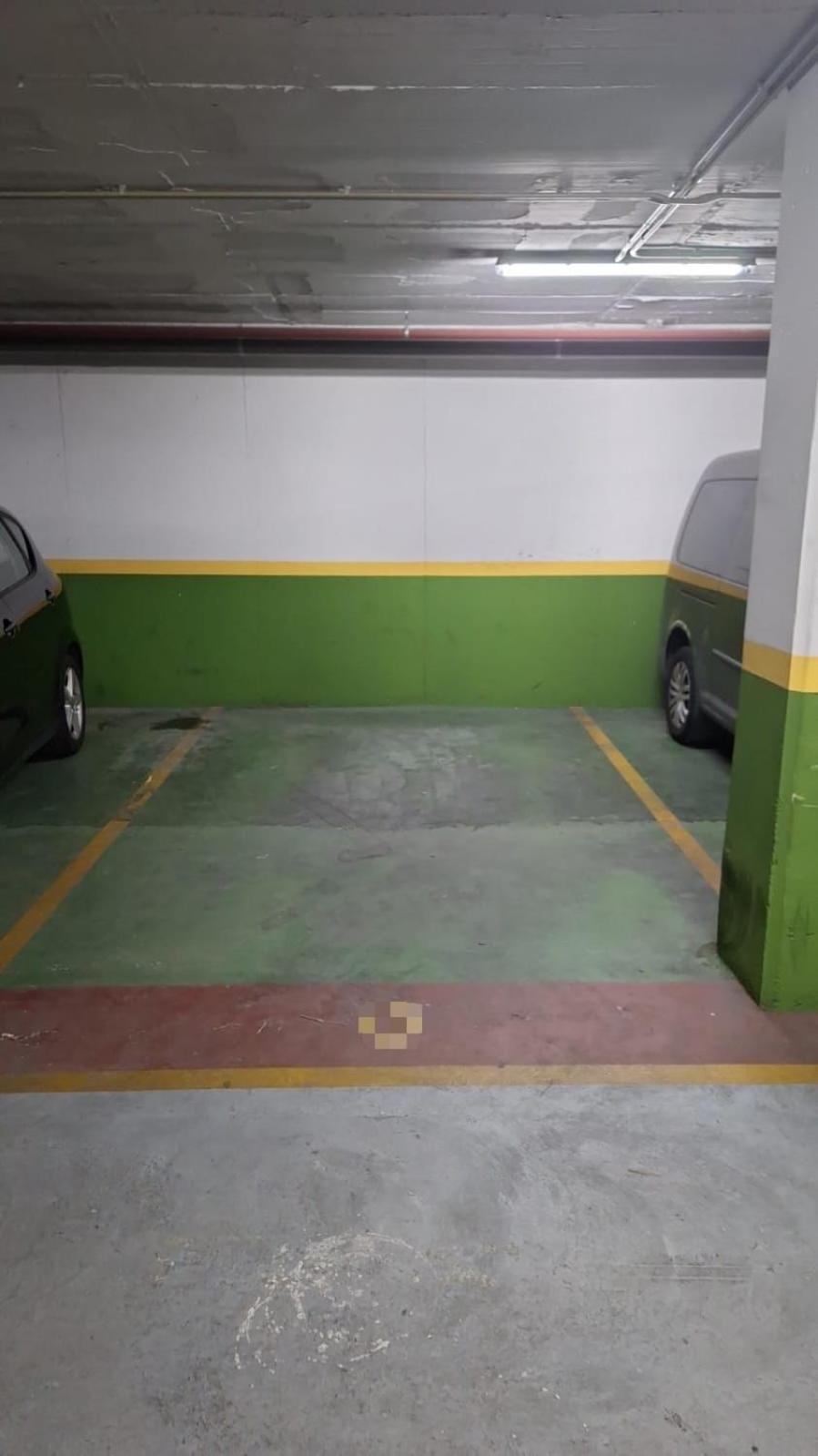 Piso Con Patio Privado Y Parking Nervion Apartamento Sevilla