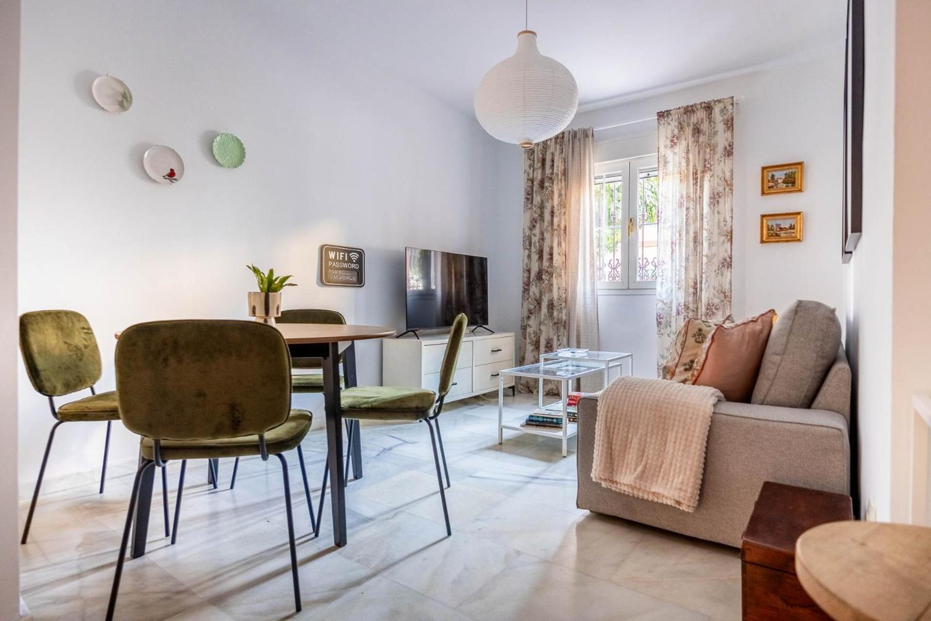 Piso Con Patio Privado Y Parking Nervion Apartamento *