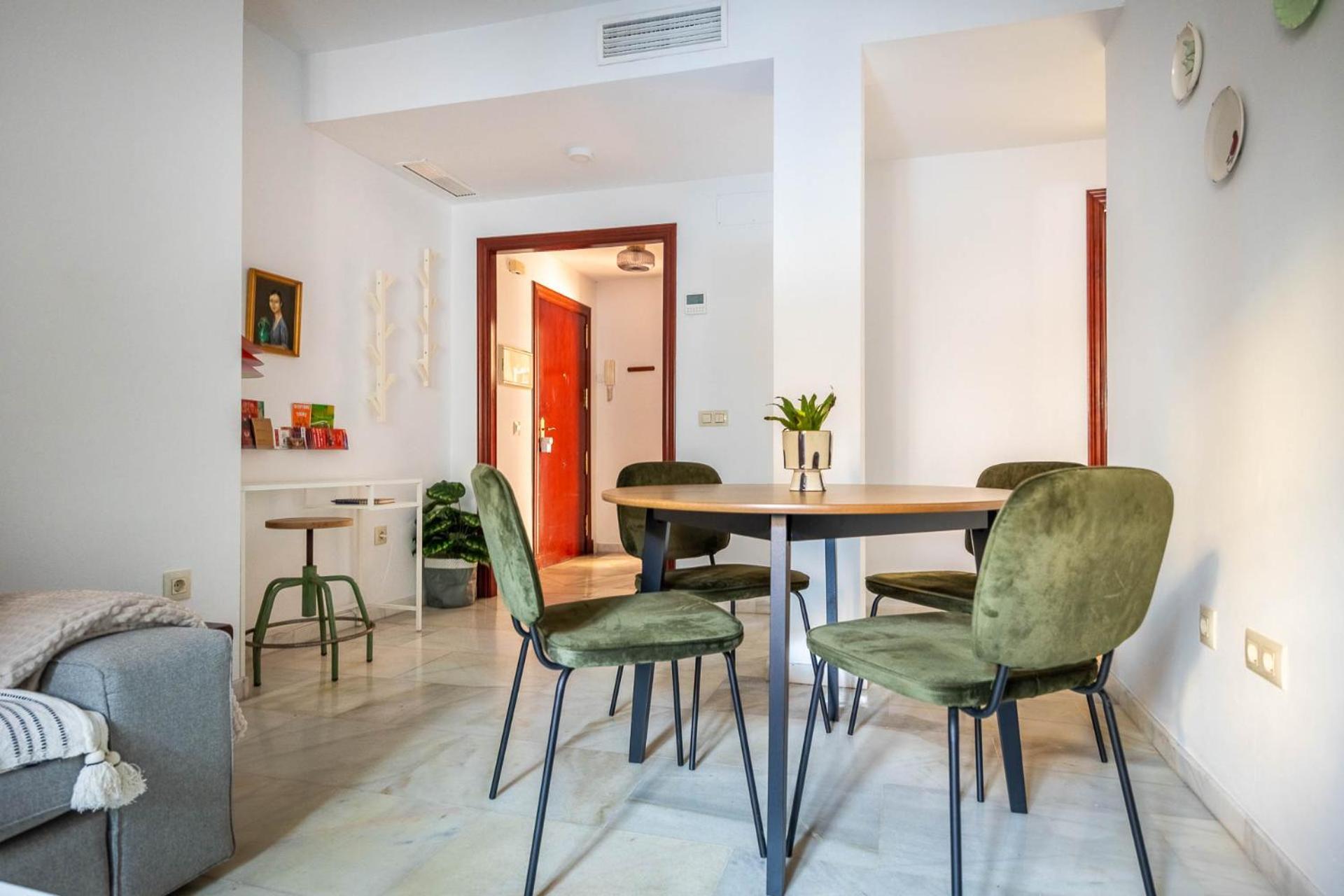 Piso Con Patio Privado Y Parking Nervion Apartamento
