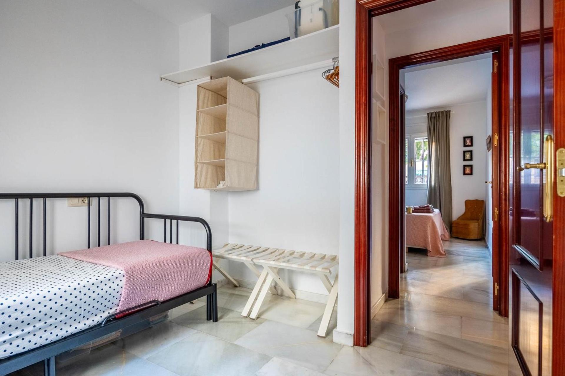 Apartamento Piso Con Patio Privado Y Parking Nervion Sevilla