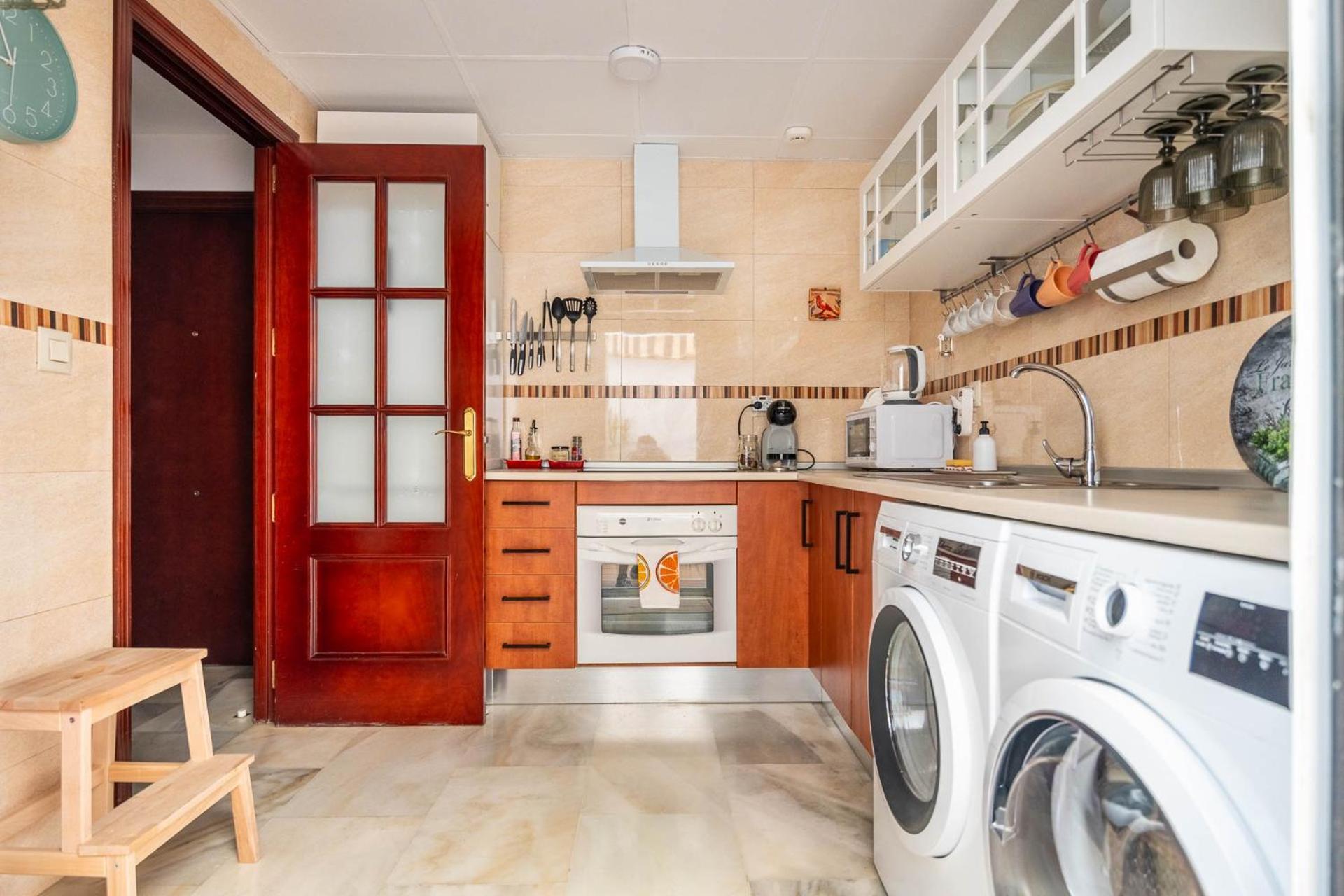 Piso Con Patio Privado Y Parking Nervion Apartamento