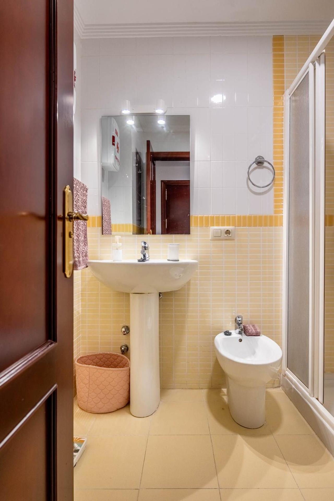 Apartamento Piso Con Patio Privado Y Parking Nervion